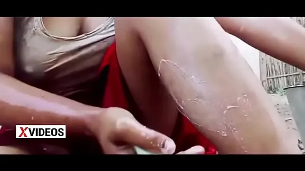Quente Bhabhi banho ao ar livre e sexo duro com devar Filmes quentes
