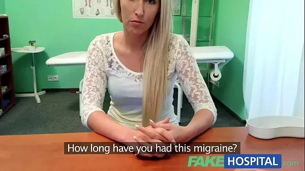 Vroči FakeHospital Blonde womans headache cured by cock and her squirting wet pussy topli filmi