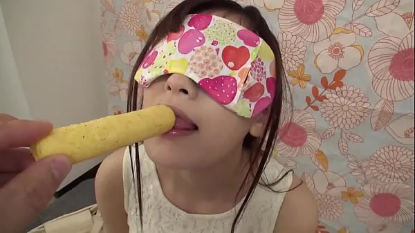 Menő She'll win a prize if she can guess all the contents of the mouth with blindfolds! Yuna is 20 years old, and she noticed soon when licking a dick meleg filmek