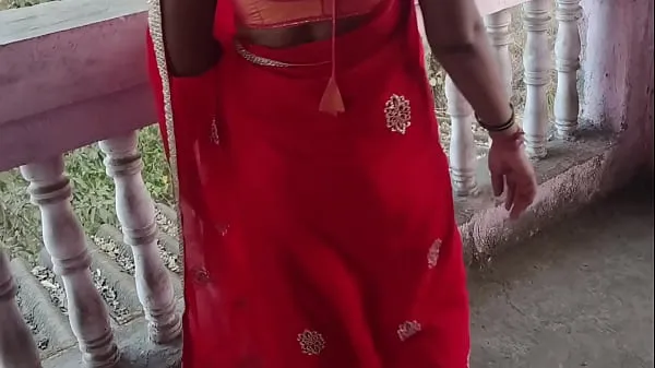 गर्म Seeing step sister's red saree, step brother could not control his penis and fucked her गर्म फिल्में