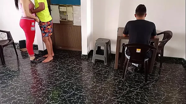 Believe me, he's just a friend: my husband's cuckold eats breakfast while my best friend fucks me almost in front of him, as he always ignores me, I let anyone stick his dick in me Filem hangat panas