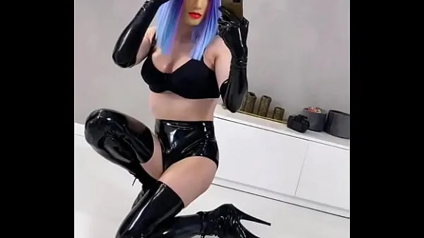 Slutty Rubber Doll in latex lingerie and high heels Filem hangat panas