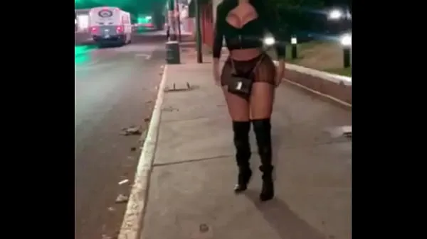 Populárne MEXICAN PROSTITUTE WITH HER ASS SHOWING IT IN PUBLIC horúce filmy