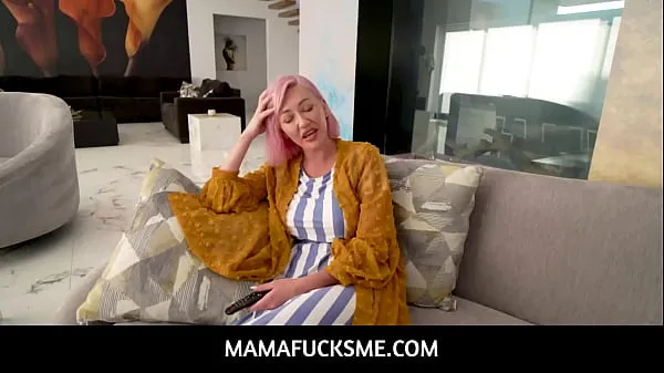 Sıcak MamaFucksMe - Big Tits MILF Step Mom With Pink Hair Seduces Stepson POV - Adira Allure Sıcak Filmler