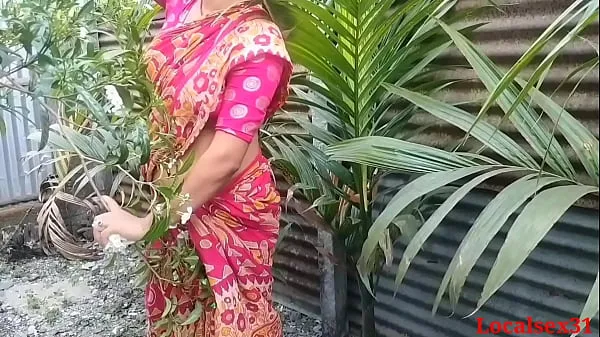 Vroči Bengali Desi Bhabhi Outdoor Chudai Devar Ke Saath red Saree main (Official Video By Localsex31 topli filmi