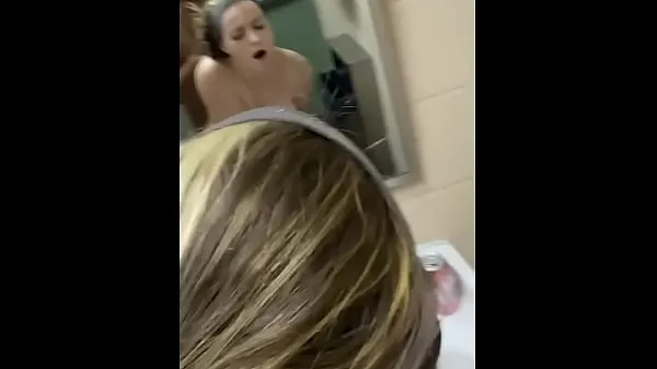 Cute girl gets bent over public bathroom sink Filem hangat panas