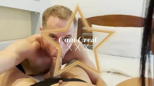 Vroči Big dick trans model fucks Cam Crest in his Throat and Ass topli filmi