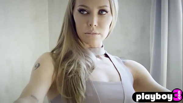 Heta Sexy MILF Nicole Aniston exposed her hot body and put perfect ass in the first plan during posing for the Playboy varma filmer