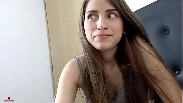 Hotte My stupid stepsister discovers me naked and I convince her to get naked with me to end up fucking her very hard varme filmer
