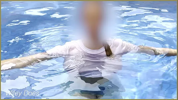 뜨거운 Big tit MILF in Wet tight shirt public Pool | dared to flash tits public outdoor flasher 따뜻한 영화