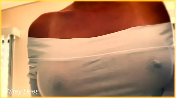 PREVIEW - WIFE shows amazing tits in braless wet shirt Filem hangat panas