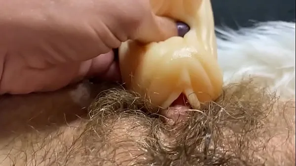热Huge erected clitoris fucking vagina deep inside big orgasm温暖的电影