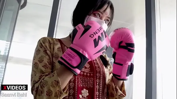 Hotte Desi UFC Fighter Girl Punch Likes a Pro varme film