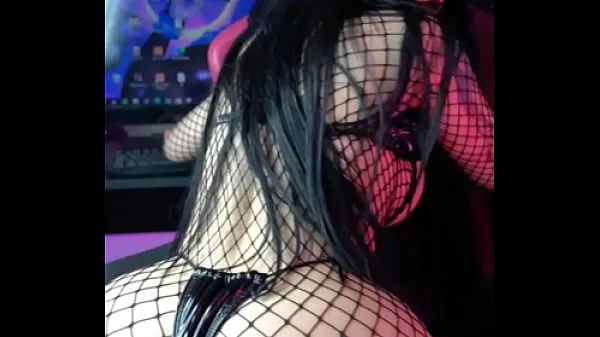 Gorące Goth girl with delicious body masturbates for youciepłe filmy