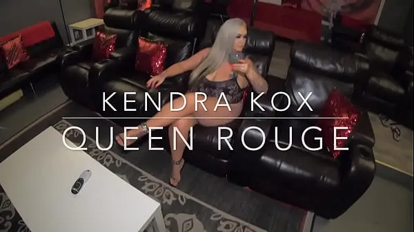 Hot Latina goddess queen rogue, fucks, Kendra Kox and dominates her pussy Filem hangat panas