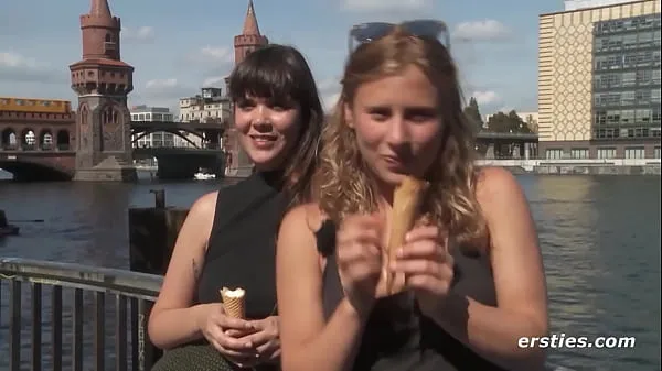 Gorące Ersties - Lindsey & Blake enjoy an Orgasmic day out in Berlinciepłe filmy