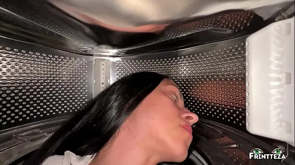 Hotte Stepson fucked Stepmom while she in inside of washing machine. Anal Creampie varme filmer