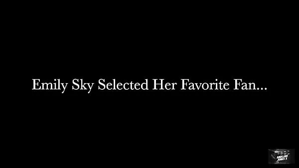Emily Sky Selects a Fan to Fuck Her Bareback and Give Her a Big Creampie....A Real Fuck a Fan Video Filem hangat panas