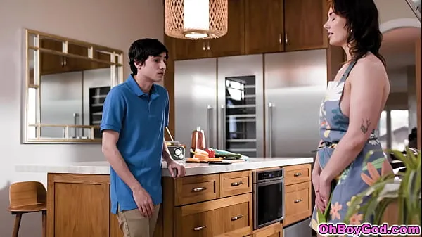 گرم Stepmom Siri Dahl making a deal with her stepson Ricky Spanish to keep him quiet after seeing her naked in the kitchen گرم فلمیں