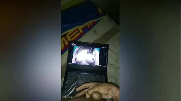 Another guy finishing up, getting turned on by a photo of my Wife's tits Film hangat yang hangat