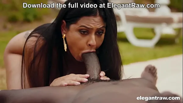 BBC stretching Latina’s Mariska X Hot Ass for ElegantRAW Film hangat yang hangat