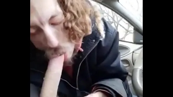 Hotte buddy sucked in car lets out a moan varme film