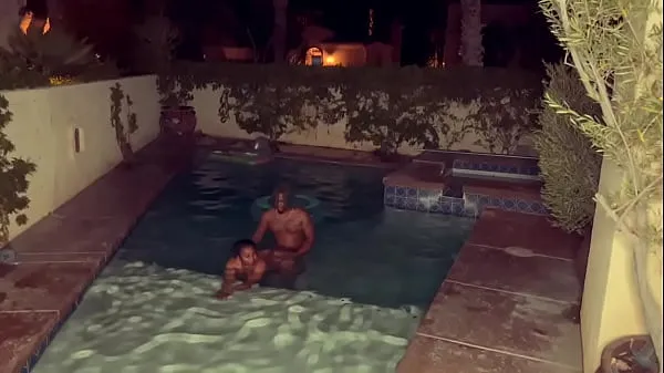 Having Some Fun With My Big Booty Ebony Stepsister At The Pool She Gave Me Some Sloppy Head Film hangat yang hangat