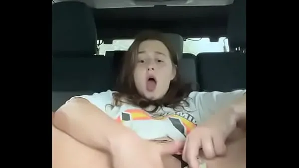 Hotte Gordita loca se masturba en el auto (AlanaRose8 varme film