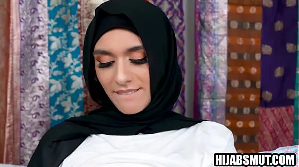 گرم Muslim girl fantasizing about sex with classmate گرم فلمیں