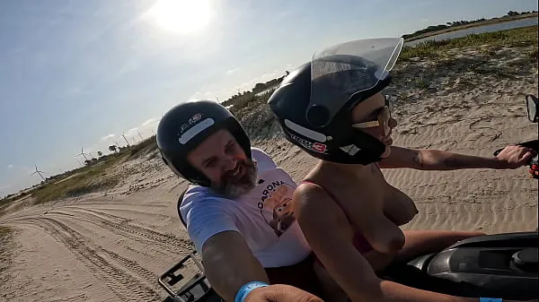 뜨거운 In Canoa Quebrada, in the middle of the beaches and dunes of Ceará, Ted's ride with Ma Santos 따뜻한 영화