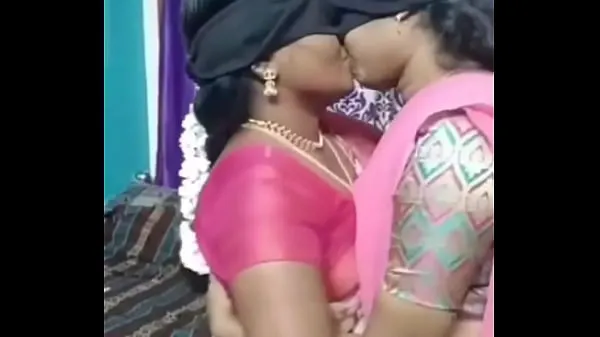 Vroči Tamil Aunties Lesbian topli filmi