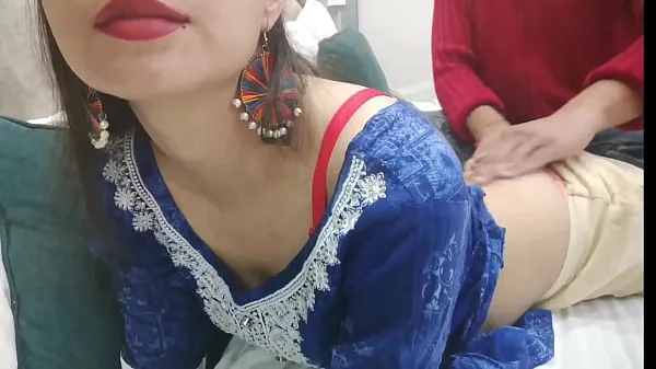أفلام ساخنة Desisaarabhabhi - Stepmother shares a bed with her stepson who took the opportunity to touch her and grab her in the ass when she was resting in Hindi audio دافئة