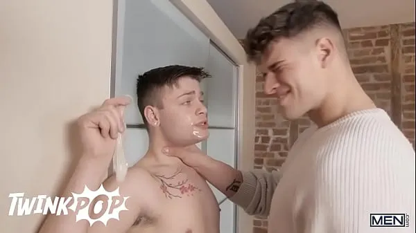 Hotte Handsome Malik Delgaty Are Having Some Gay Fun With Ryan Bailey Until His Girlfriend Catches Them - TWINKPOP varme film