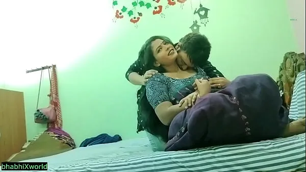 गर्म नई बंगाली पत्नी की पहली रात सेक्स! स्पष्ट बातचीत के साथ गर्म फिल्में