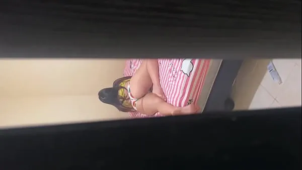 Hot I find my stepsister in shorts and you can see her huge ass, she lets me put just her little head in her anus, she is the best stepsister warm Movies