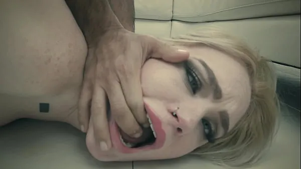 Film caldi Tattooed Blonde Greta Foss Takes On 4 Studs In Throat Fucking DP / DAP Frenzy SZ3019caldi