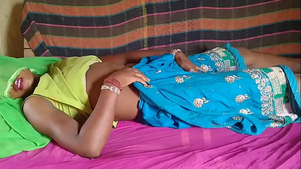 Kuumia Desi sexy Bhoji's saree fucked on the bed best Indian sex video real desi sex real desi sexy lämpimiä elokuvia