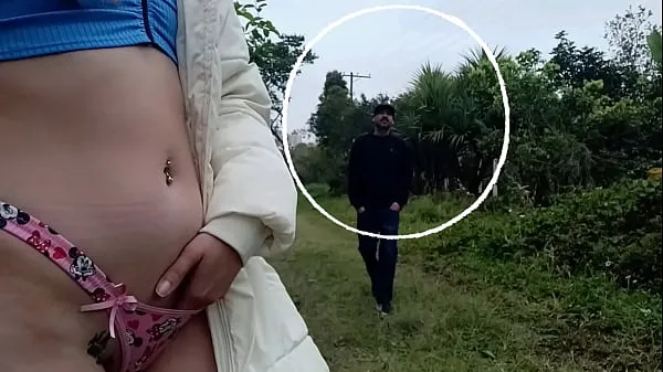 Married woman goes to the square without panties to show off to strangers Filem hangat panas