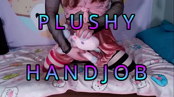 Populárne Plushy gives femboy a handjob! (Teaser horúce filmy