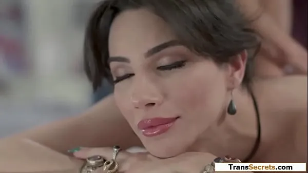 Populárne Busty tgirl Ariel Demure gets a massage horúce filmy