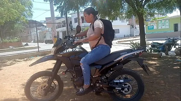Heta I teach my neighbor how to ride a motorcycle and in return she gives me her vagina varma filmer