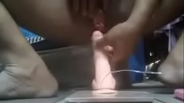 Hete She's so horny, playing with her clit, poking her pussy until cum fills her pussy hole. Big pussy, beautiful clit, worth licking. When you see it, your cock gets hard and cums all the time warme films