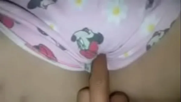 गर्म Spreading the beautiful girl's pussy, giving her a cock to suck until the cum filled her mouth, then still pushing the cock into her clitoris, fucking her pussy with loud moans, making her extremely aroused, she masturbated twice and cummed a lot गर्म फिल्में