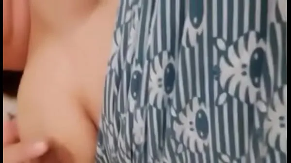 Vroči Big Nipple Women Playing With Her Boobs & Pussy topli filmi