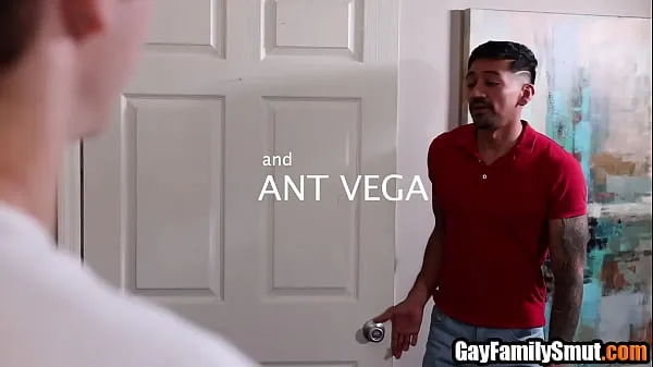 Sıcak Gay step son massages then fucks step daddy - Ant Vega & Sage Roux Sıcak Filmler