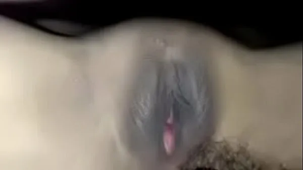 Licking a beautiful girl's pussy and then using his cock to fuck her clit until he cums in her wet clit. Seeing it makes the cock feel so good. Playing with the hard cock doesn't stop her from sucking the cock, sucking the dick very well, cummin Filem hangat panas