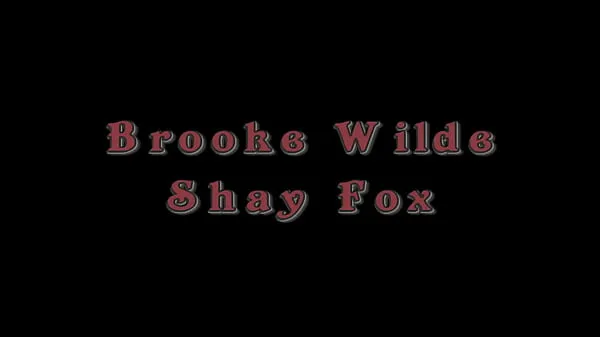 뜨거운 Shay Fox Seduces Brooke Wylde 따뜻한 영화