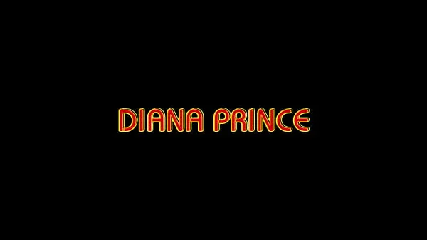 Diana Prince Is A Cougar In Heat Filem hangat panas