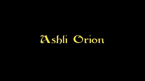 뜨거운 Girl Ashli Orion Gives A Blowjob To A Cock Protruding From Glory Hole 따뜻한 영화
