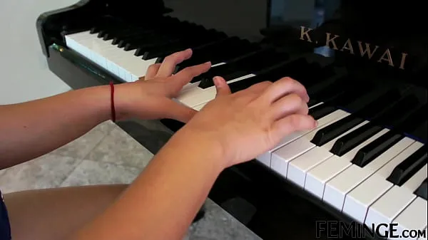 गर्म FEMINGE 4K - Lesbian Piano Teacher Is Seducing The Student गर्म फिल्में